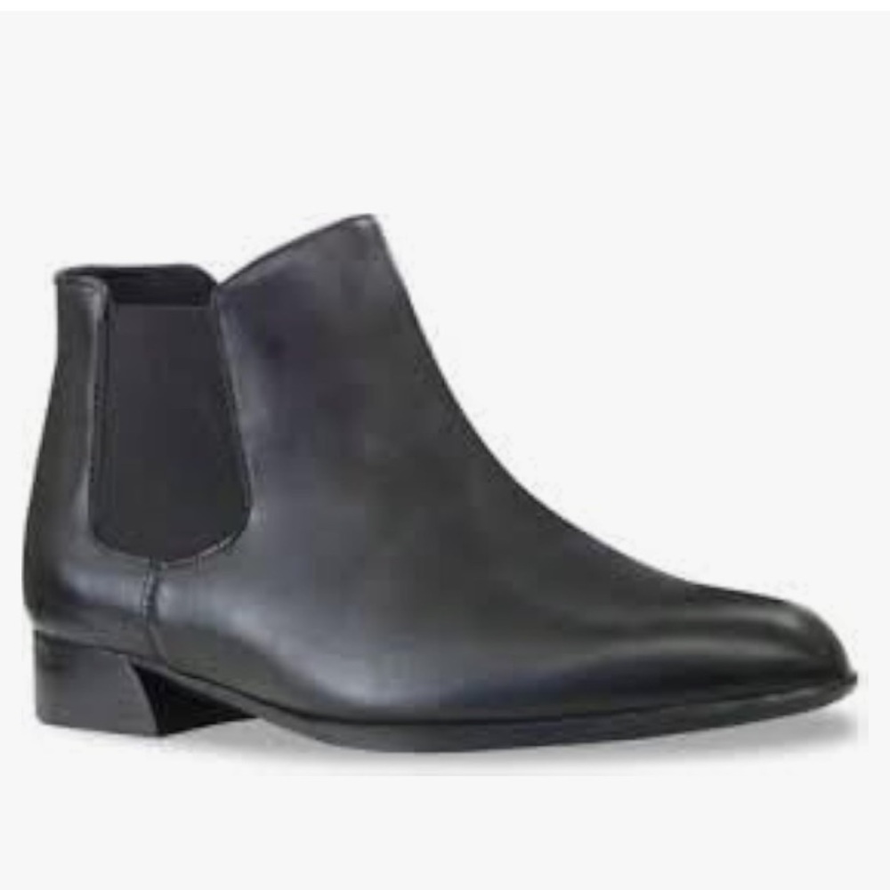 $199 Munro Cate black leather bootie Size 11 narrow M602981 orthopedic shoes